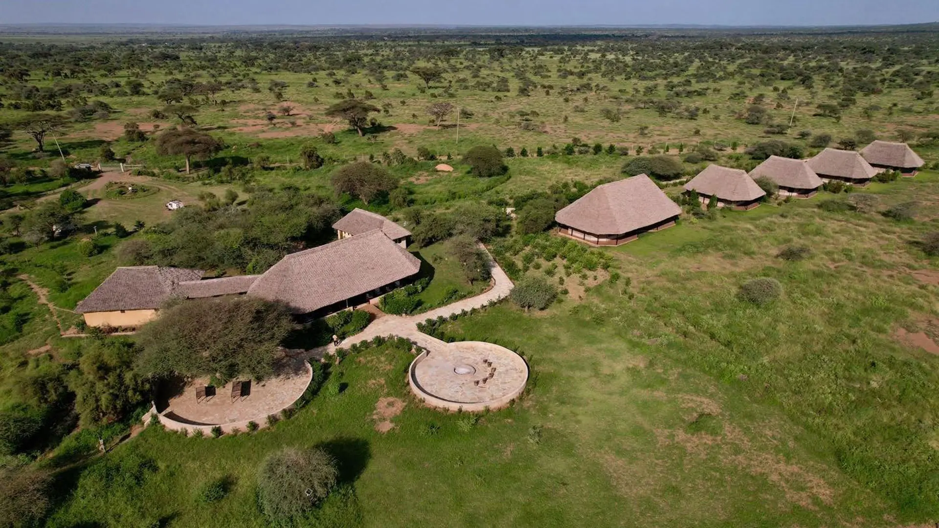 2Friends-Beach-Hotel-aussen