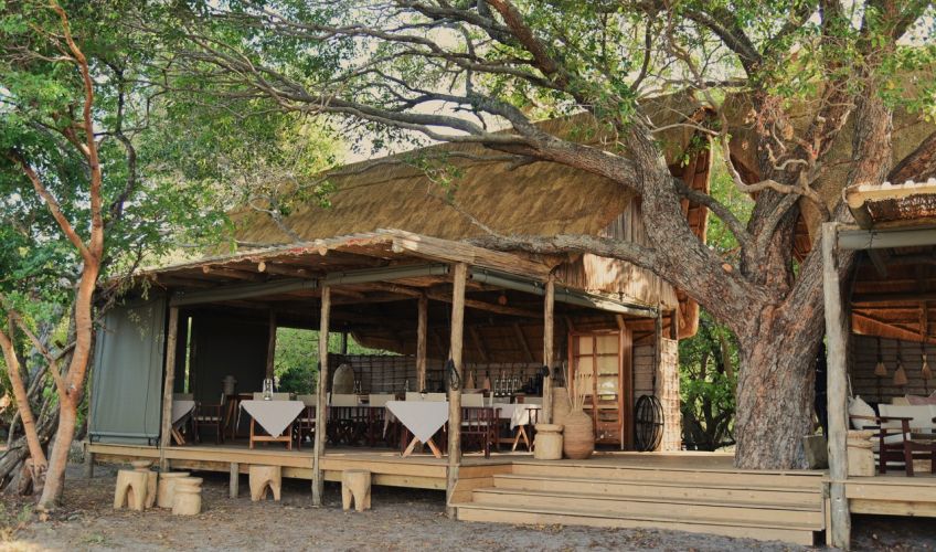 2Friends-Beach-Hotel-aussen