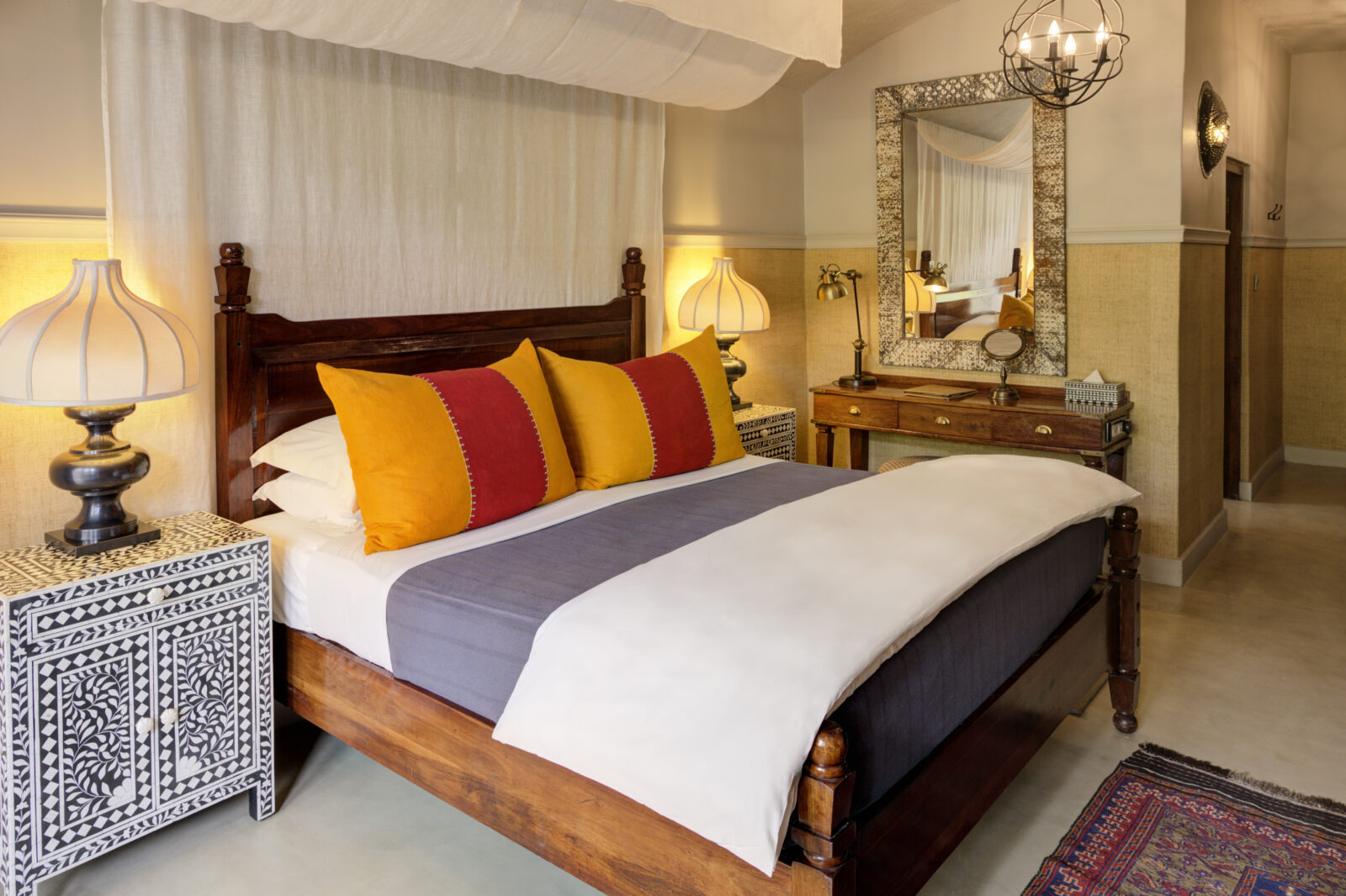 Chobe_Game_lodge_Zimmer_Neu 2Friends-Beach-Hotel-Schlafzimmer2