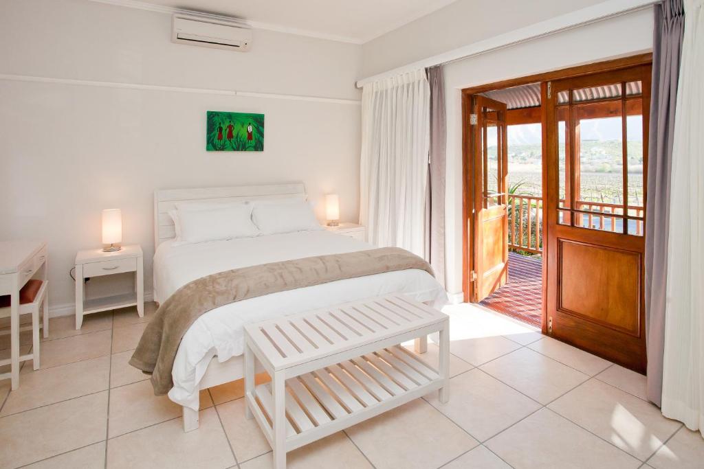 Queen_Of_Calitzdorp_Zimmer 2Friends-Beach-Hotel-Schlafzimmer2