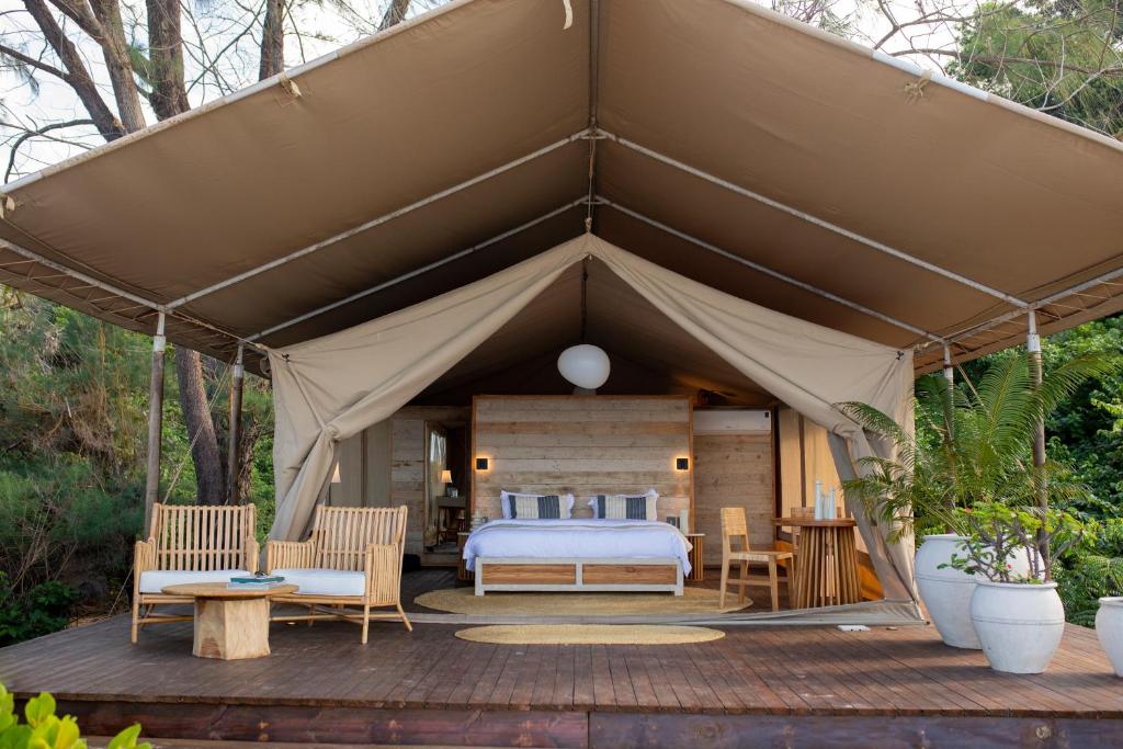 2Friends-Beach-Hotel-Bad