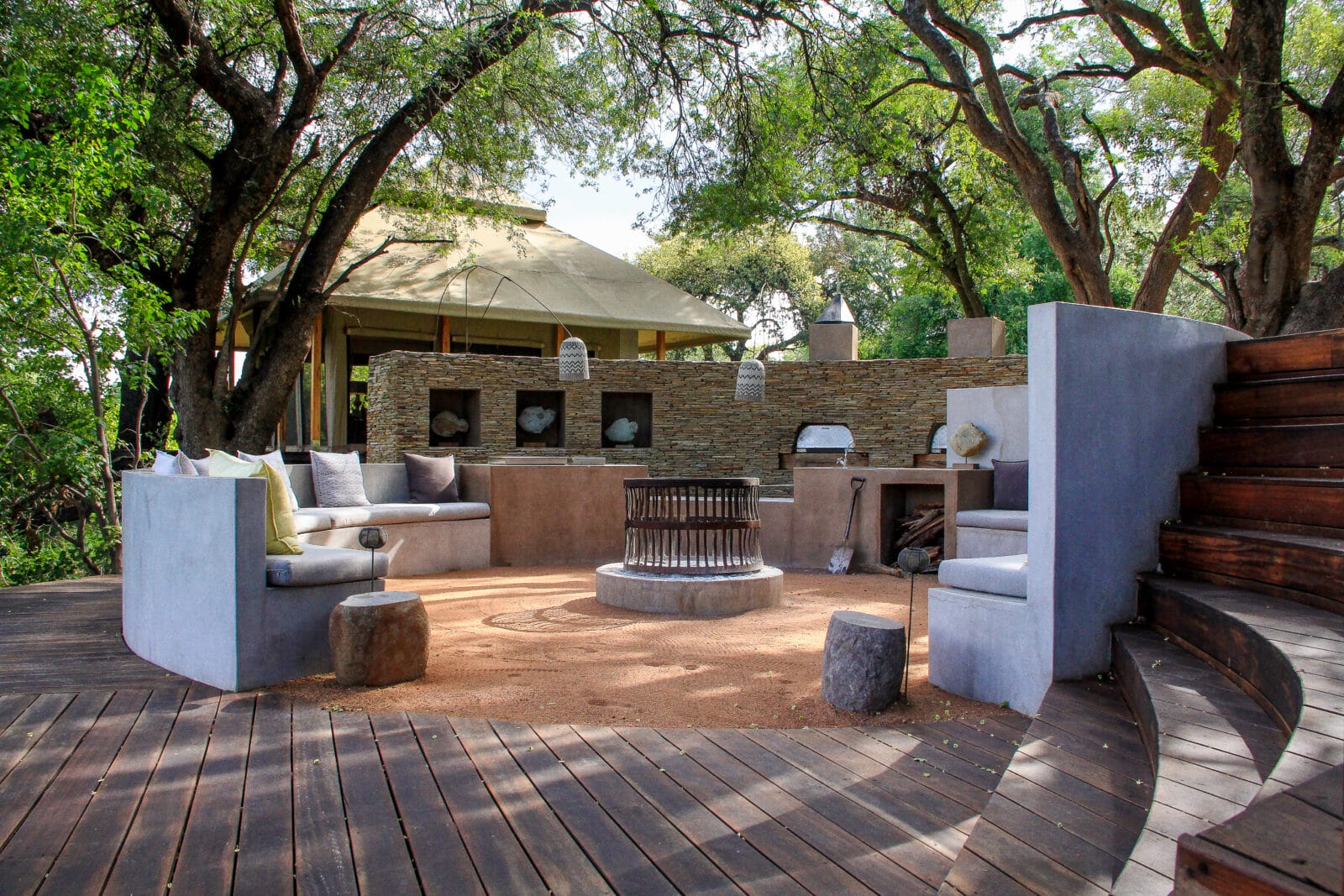 2Friends-Beach-Hotel-aussen