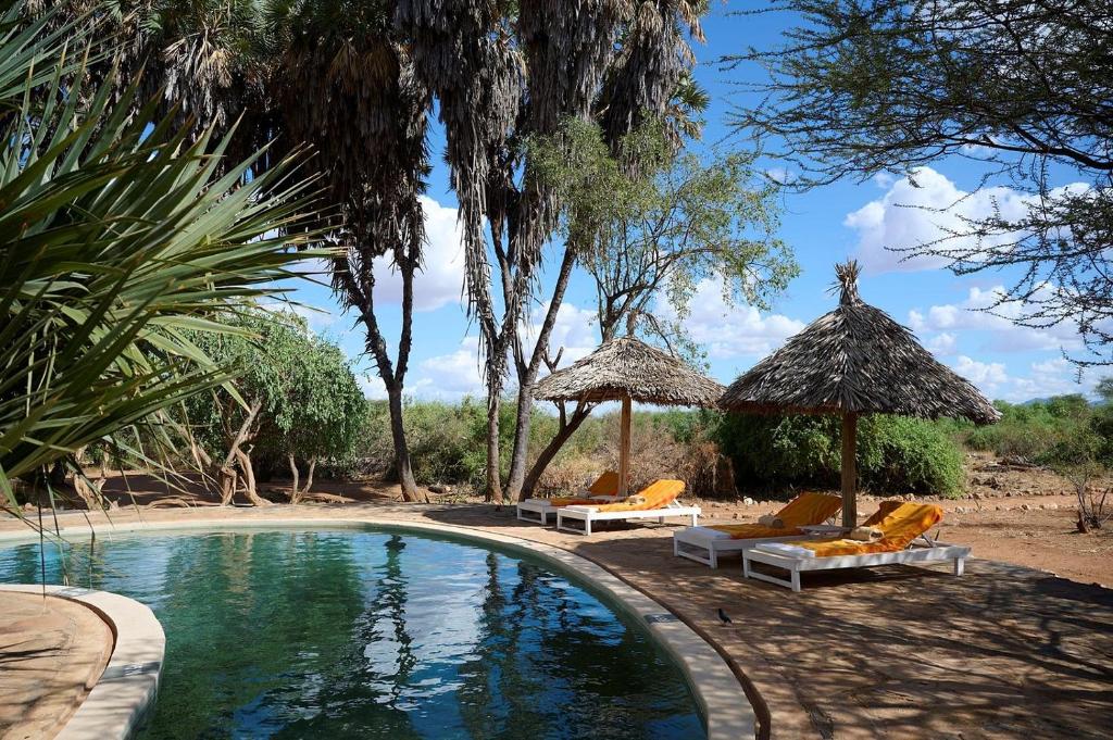 2Friends-Beach-Hotel-aussen