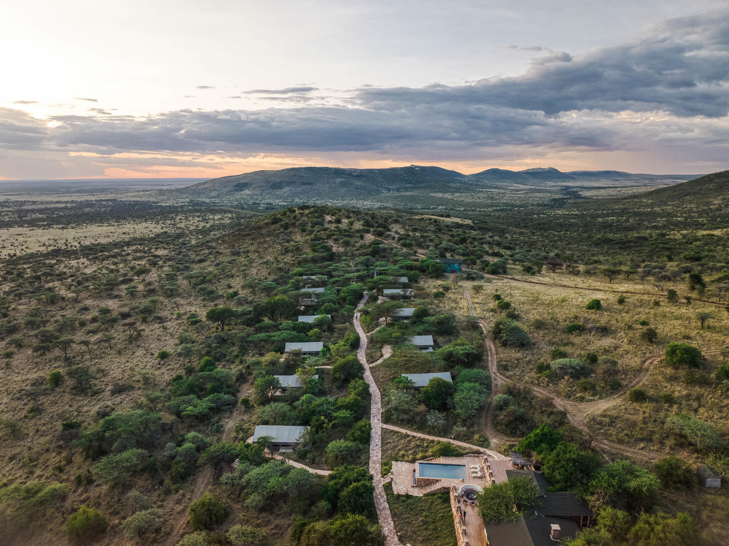 2Friends-Beach-Hotel-aussen