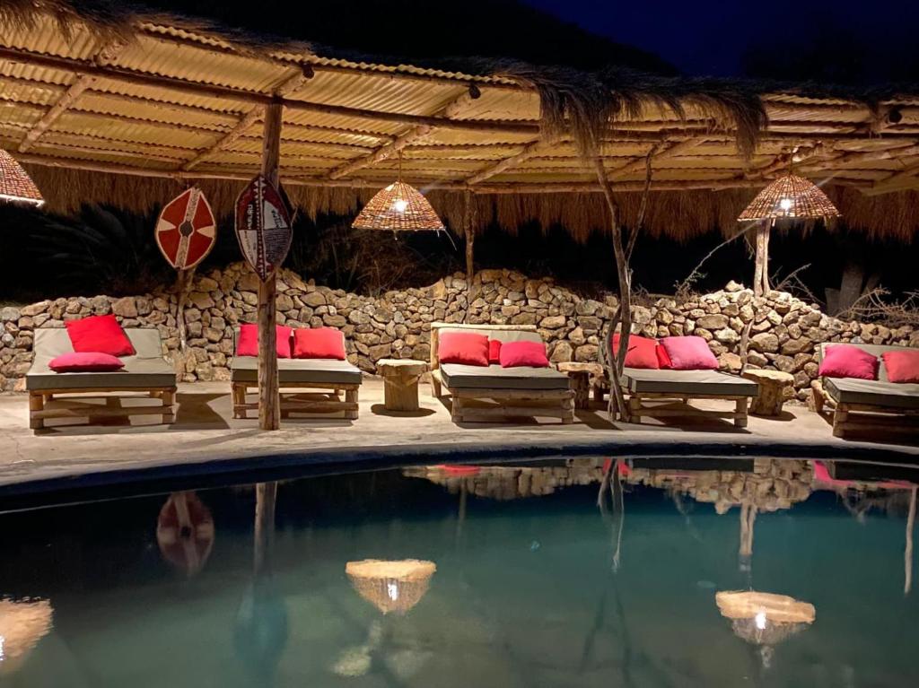 2Friends-Beach-Hotel-aussen