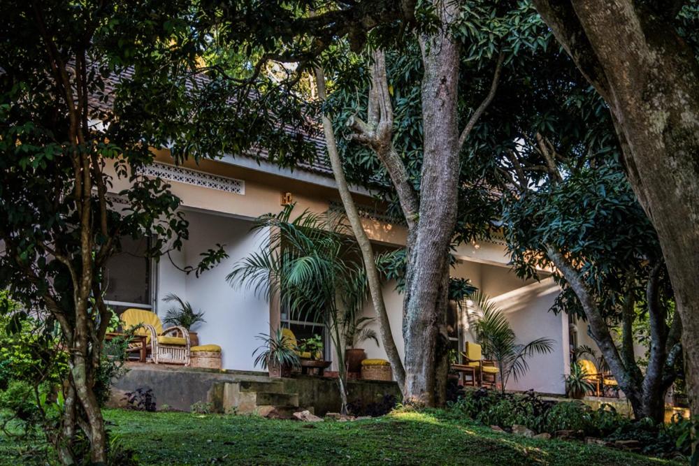 2Friends-Beach-Hotel-aussen