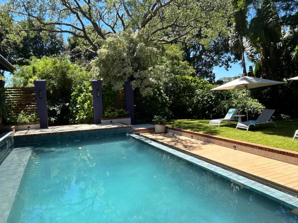 2Friends-Beach-Hotel-aussen