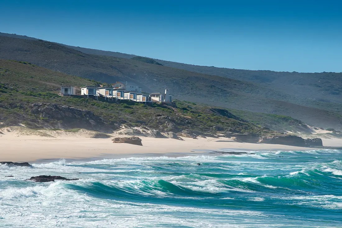 2Friends-Beach-Hotel-aussen