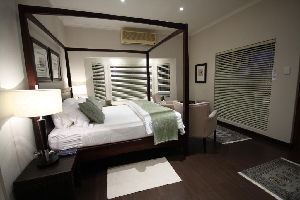 Dundi_Lodge_Zimmer 2Friends-Beach-Hotel-Schlafzimmer2